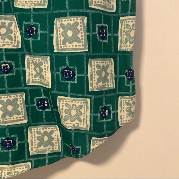 Montagut Button Front Green Floral Print Hawaiian Shirt - Picture 10 of 13